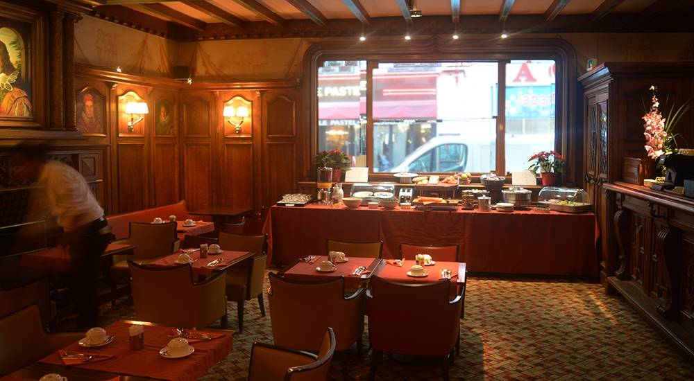 Le petit déjeuner buffet de l'hôtel Etats-Unis Opéra