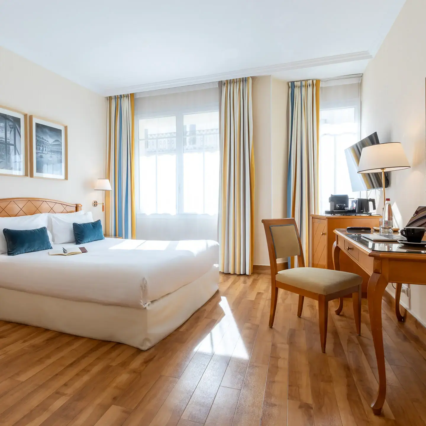 Double or Twin Superior Room at Hôtel États-Unis Opéra Paris