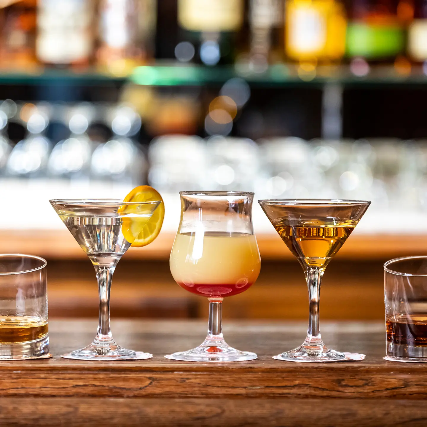 Signature cocktails at the bar of Hôtel États-Unis Opéra Paris