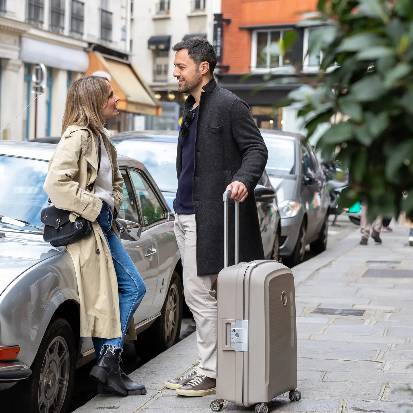 Guests arriving at Hôtel États-Unis Opéra Paris